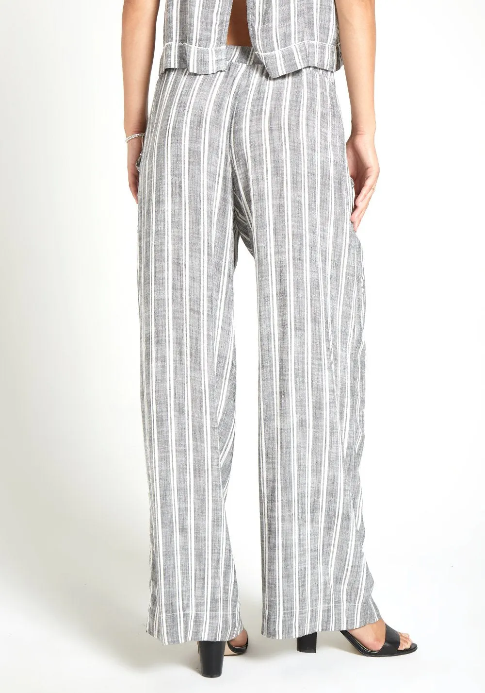 Bella Dahl - Pleated Front Wide Leg Pant in White