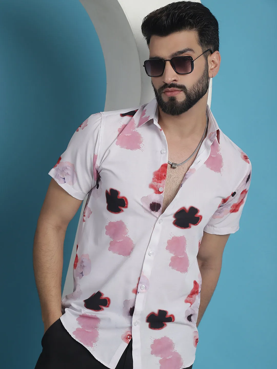 Men's Pink Floral Printed Cotton Casual Shirt - Taantav