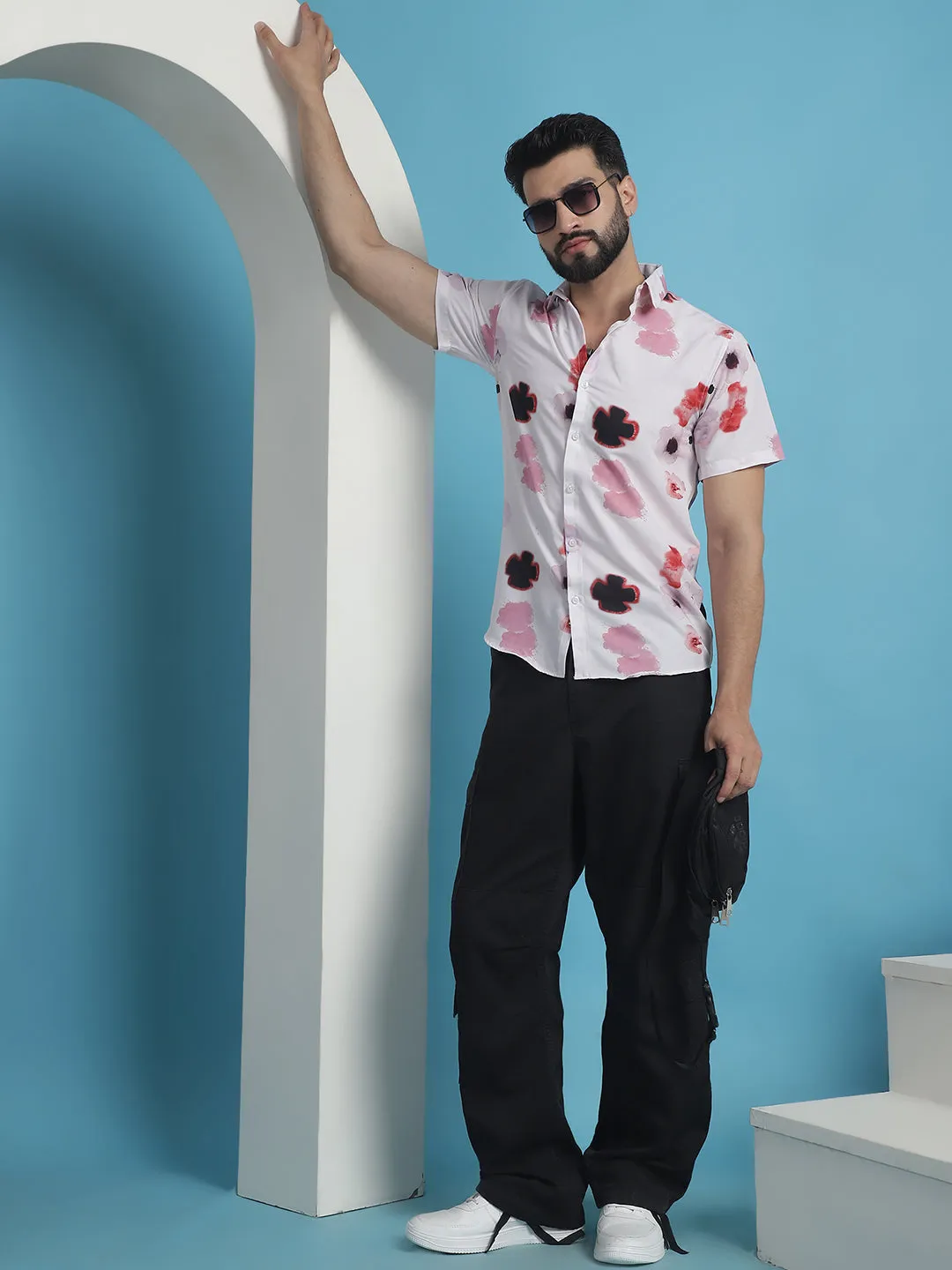 Men's Pink Floral Printed Cotton Casual Shirt - Taantav