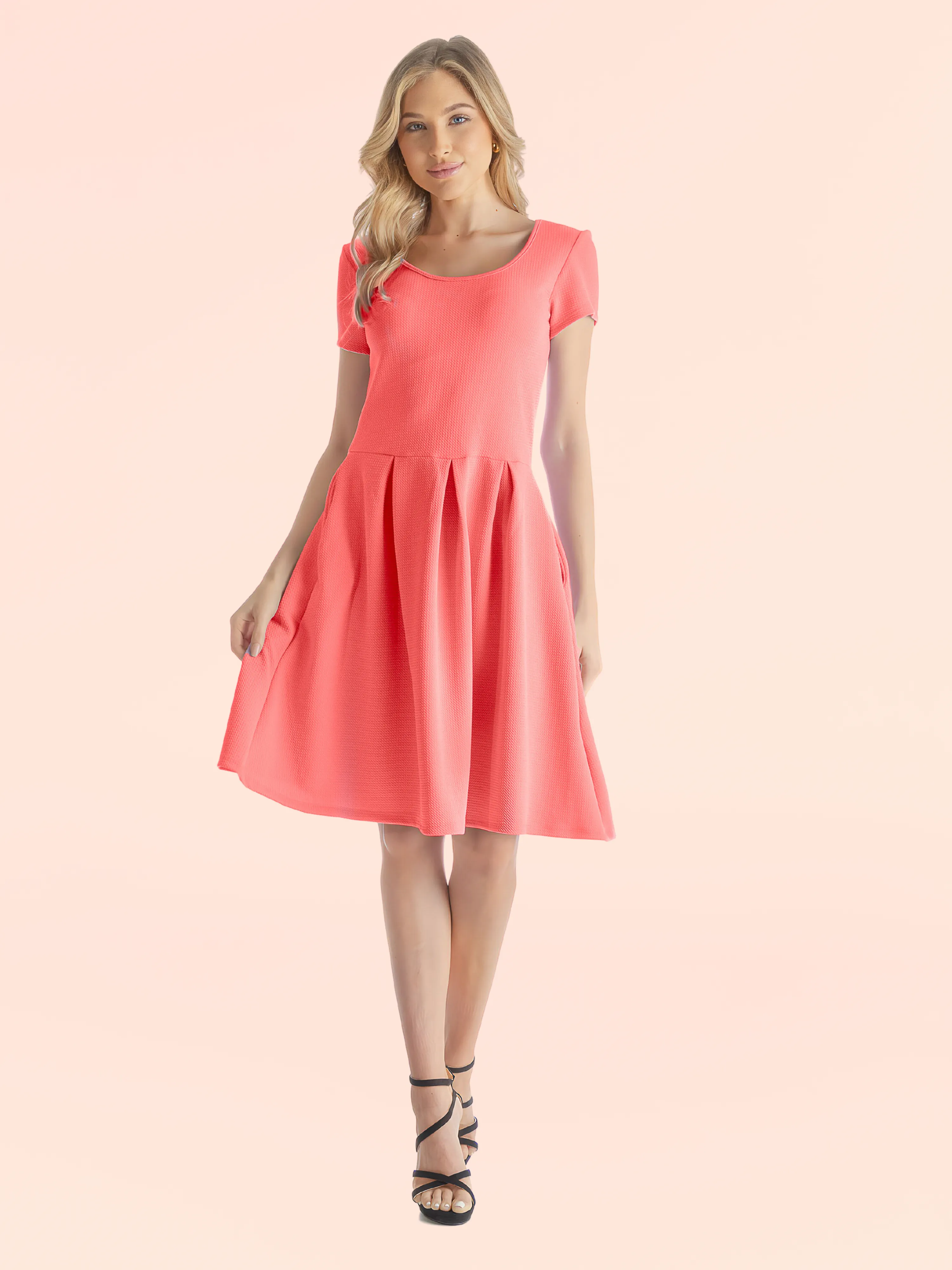 Womens Scoop Neck Knee Length Pleated Pocket Dress